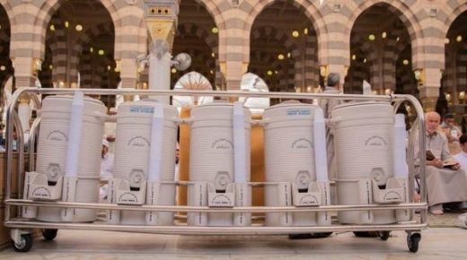400 طن يوميا من ماء زمزم بالمسجد النبوي.. وهذه التفاصيل