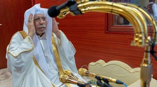 45 عاماً مؤذناً للمسجد الحرام حتى لقلب بـ”بلال الحرم”