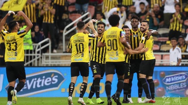 اتحاد جدة يضرب ضمك ويواصل القبض على الصدارة