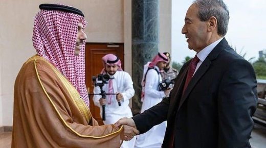 الترحيب ببدء إجراءات استئناف الخدمات القنصلية والرحلات بين البلدين