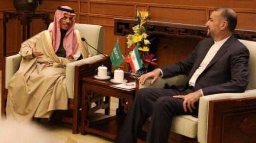 الرحلة بين الرياض وطهران ساعتان