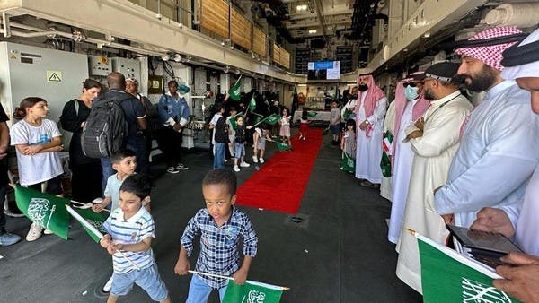 السعودية تجلي العشرات من مواطنيها ورعايا دول أخرى من السودان