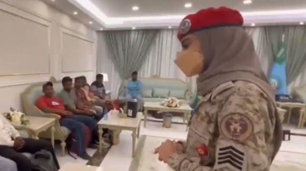 بـ”الأردو”.. رقيب سعودية ترحب بالهنود القادمين من السودان