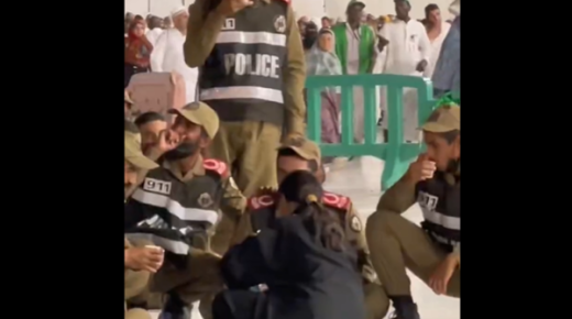 فيديو لطفلة في الحرم المكي.. يخطف قلوب السعوديين