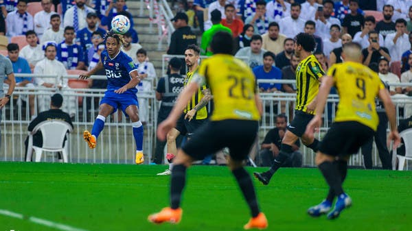 هدف حجازي العكسي يقود الهلال إلى نهائي كأس الملك