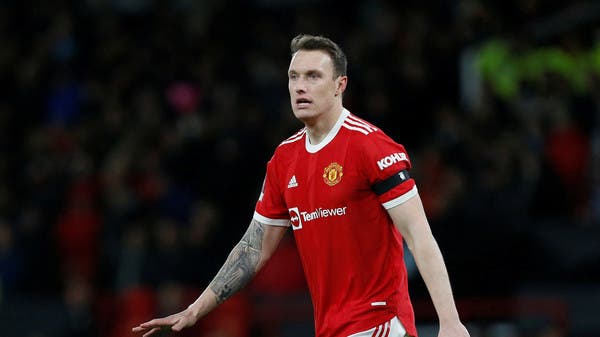 المدافع جونز يغادر مانشستر يونايتد بعد 12 عاماً