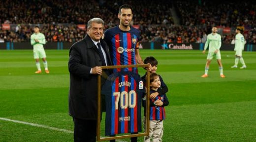 برشلونة يعلن رحيل قائده سيرجيو بوسكيتس نهاية الموسم