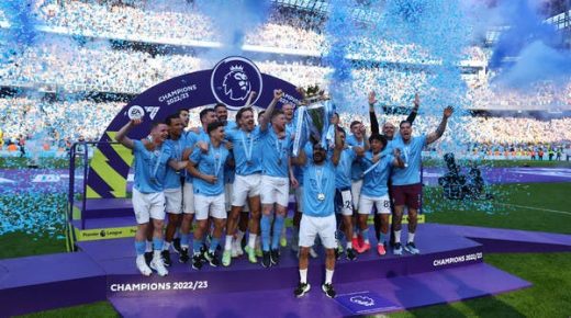 سيتي يحتفل بلقب الدوري الإنجليزي بالفوز بهدف على تشيلسي