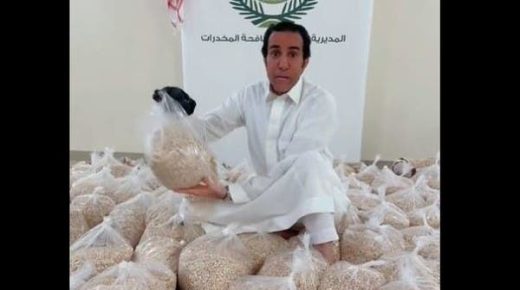 شاهد فايز المالكي ينتقد المشاهير: شبابنا راحوا بسبب المخدرات