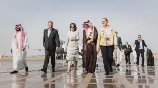 وصول وزيرة الخارجية الألمانية إلى جدة