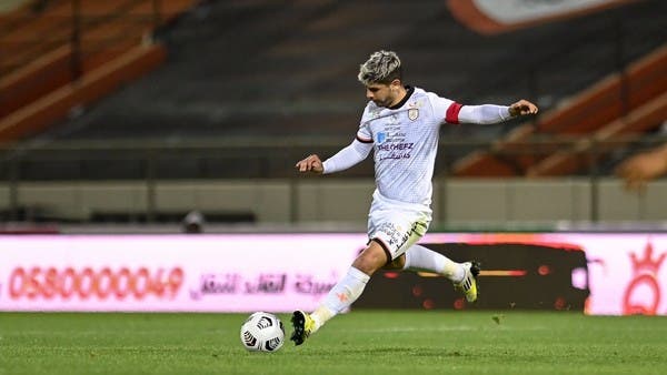الشباب يمدد عقد الأرجنتيني بانيغا حتى 2024