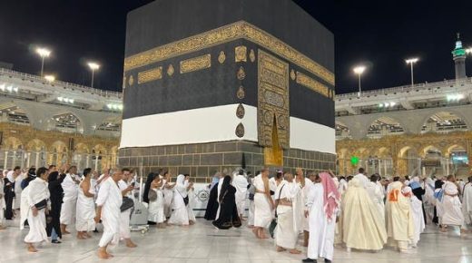عبر شق حنجري طارئ.. إنقاذ حياة حاج إندونيسي بعد اختناقه