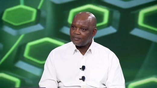 عقدي مع أهلي جدة مستمر حتى الموسم المقبل