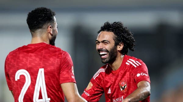 الأهلي يتلاعب بغريمه الزمالك ويهزمه برباعية
