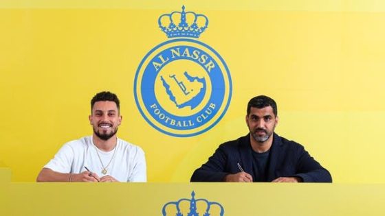 النصر يتعاقد مع أليكس تيليس من مانشستر يونايتد