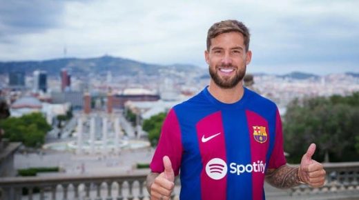 برشلونة يتعاقد مع المدافع الإسباني إينيغو مارتينيز