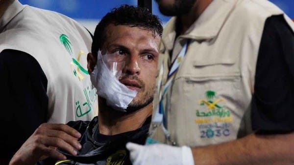لاعب الصفاقسي يعتذر لطارق حامد