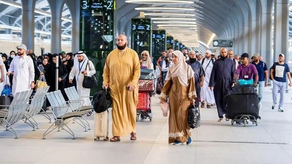 وصول طلائع ضيوف الرحمن القادمين من مكة إلى المدينة المنورة