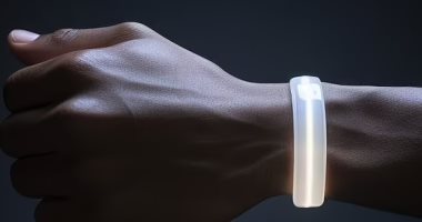 براءة اختراع تكشف عن شاحن AirPods جديد يمكن ارتداؤه سوارا حول معصمك