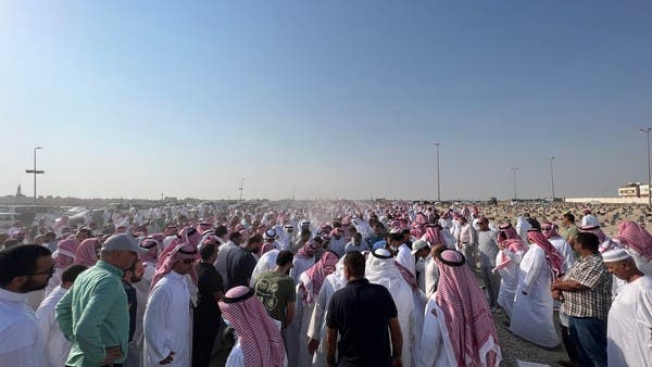 أهالي الأحساء يشيعون العائلة الأردنية بعد حادثها المروع