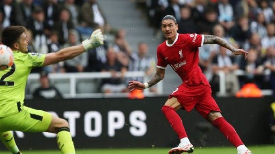 البديل نونيز يهدي 10 لاعبين من ليفربول فوزا على نيوكاسل