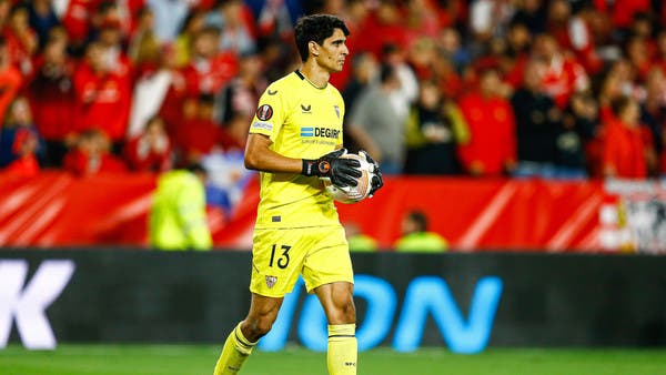 الدولي المغربي بونو ينضم إلى الهلال السعودي