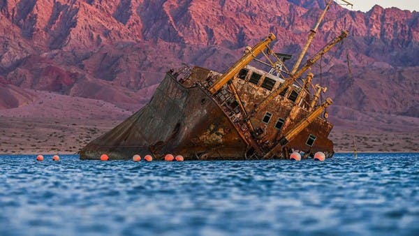 بإطلالة ساحرة.. صور لمدينة سعودية تحتضن البحر