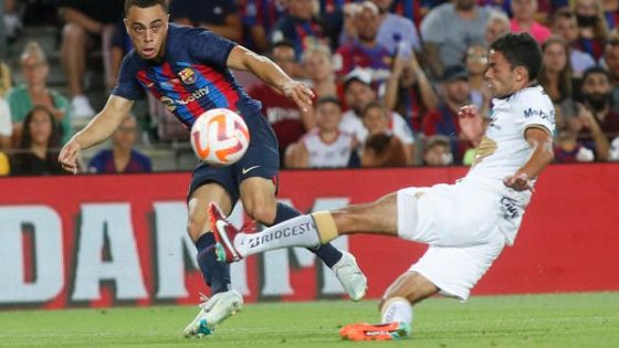 برشلونة يتخلص من ديست بإعارة جديدة