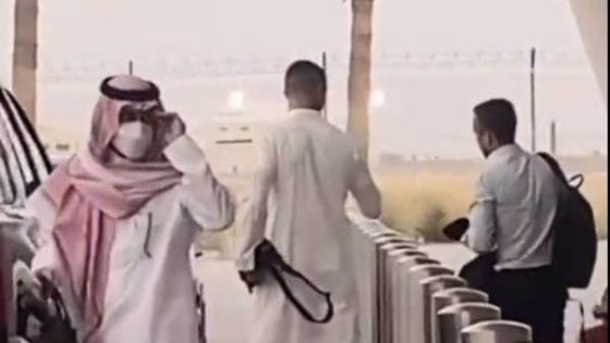 فيديو كرستيانو رونالدو بالزي السعودي يشعل مواقع التواصل