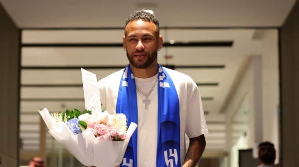 وصول نيمار إلى الرياض للانضمام للهلال