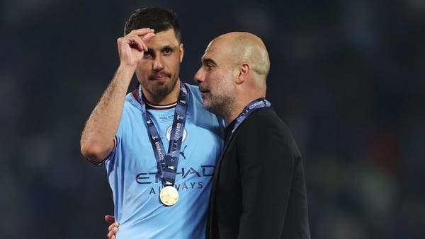 رودري أفضل لاعب وسط في العالم