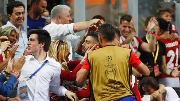 كاراسكو.. عاش “ناقماً” على والده واحتفل مع “ملكة جمال”