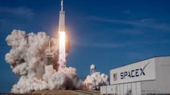 الليلة.. صاروخ SpaceX يطلق طائرة فضائية سرية X-37B