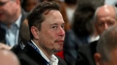 إيلون ماسك يتفاعل مع اتهام سكارليت جوهانسون لـ OpenAI بنسخ صوتها دون إذن