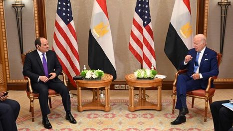 بايدن يهاتف السيسي.. اتفقا على إدخال المساعدات من “كرم …