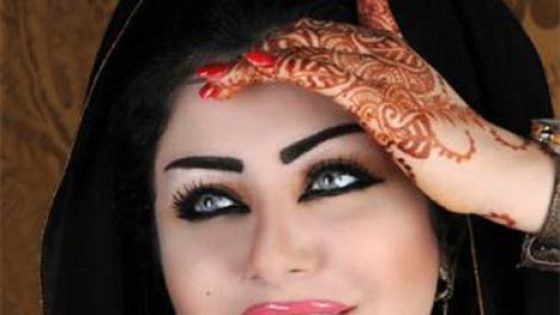 شرطة الكويت تعتقل “حليمة بولند” بتهمة التحريض على الفجور …