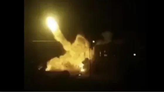 لقطات مثيرة لتفجير جرافة عسكرية للاحتلال وتدميرها في …