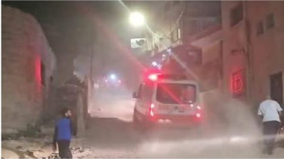 مقاتلة للاحتلال تقصف منزلا بمخيم جنين واستشهاد مقاوم …