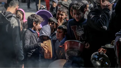 أكثر من 40 طفلا قتلهم الجوع في غزة بسبب …