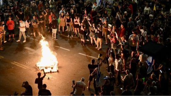 احتجاجات في “تل أبيب” للمطالبة بصفقة تبادل بعد مقتل 4 …